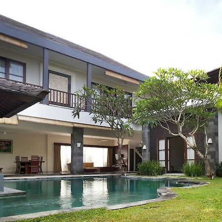 Villa Fanisa Kuta Lombok Pokoj fotografie